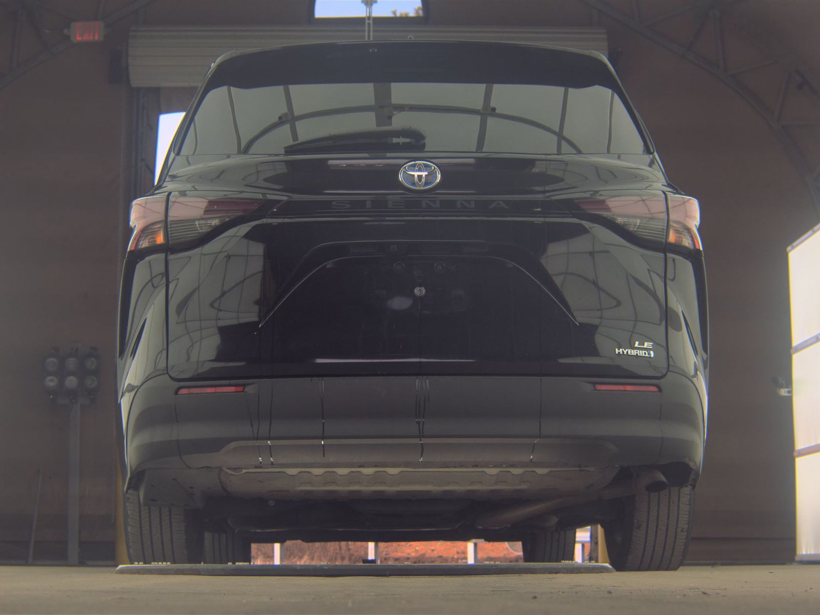 2024 Toyota Sienna LE FWD