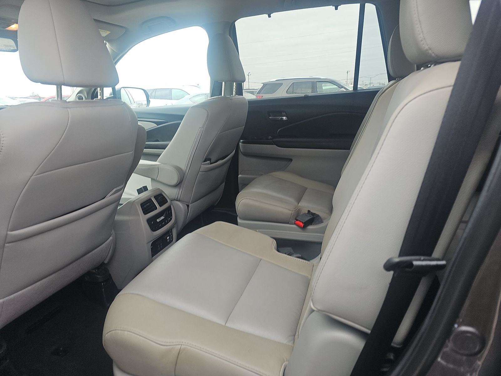 2022 Honda Pilot Touring FWD