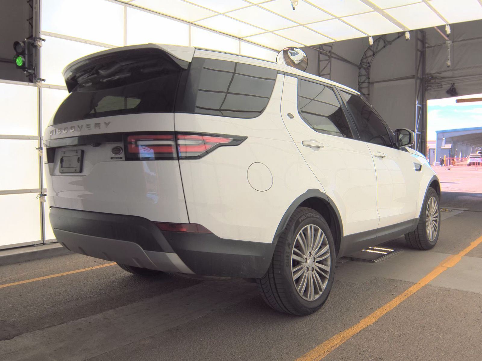 2017 Land Rover Discovery HSE Luxury AWD