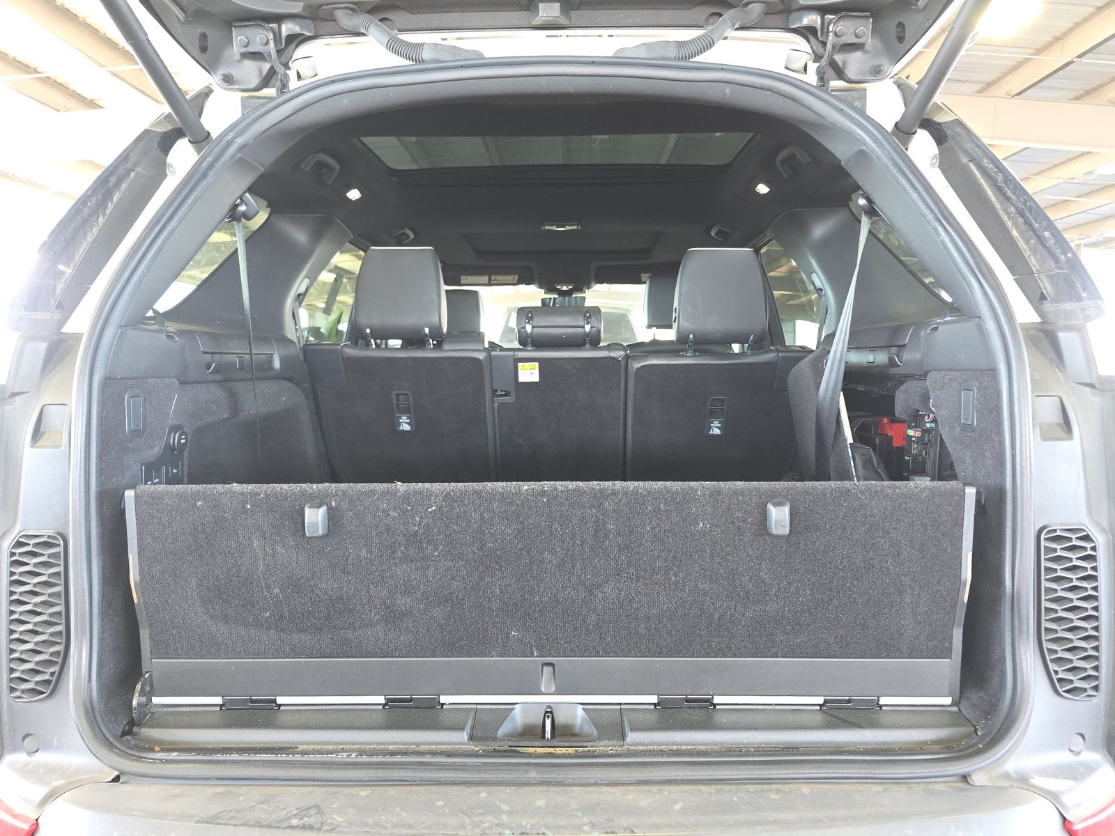 2017 Land Rover Discovery HSE Luxury AWD