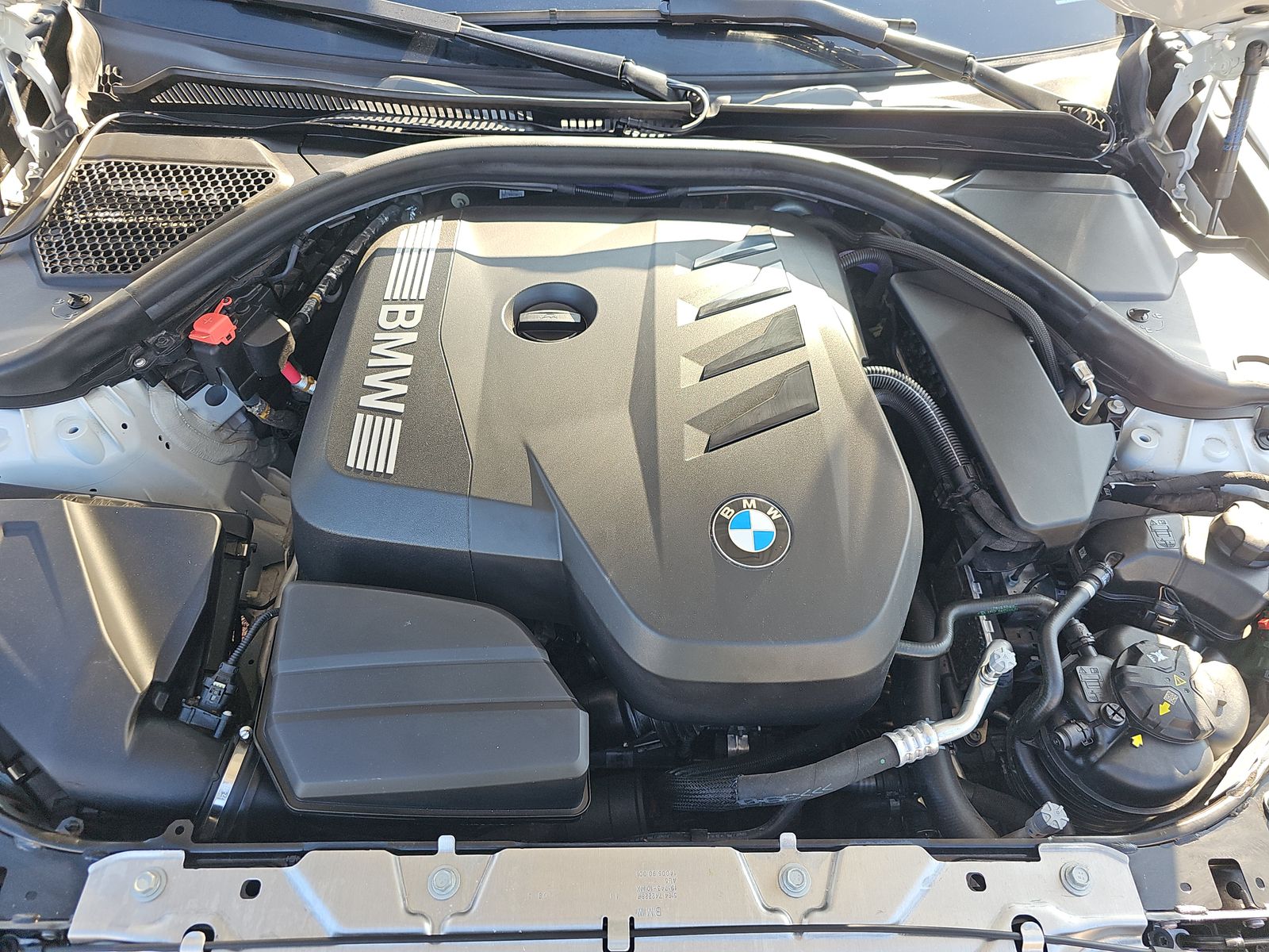 2025 BMW 3 Series 330i RWD