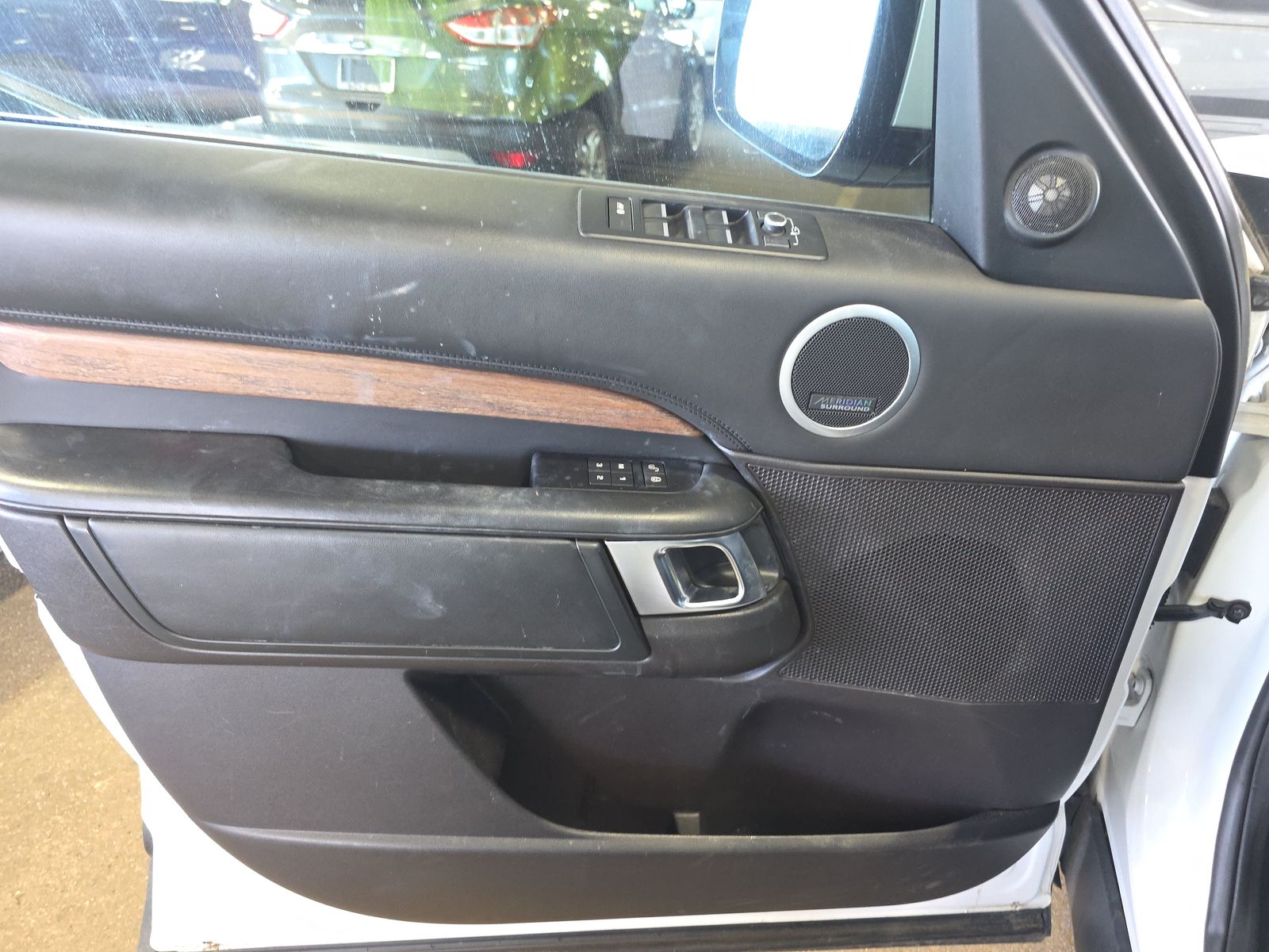 2017 Land Rover Discovery HSE Luxury AWD