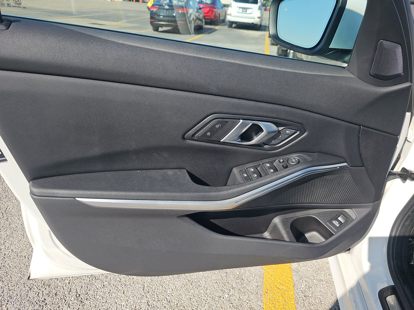 2025 BMW 3 Series 330i RWD