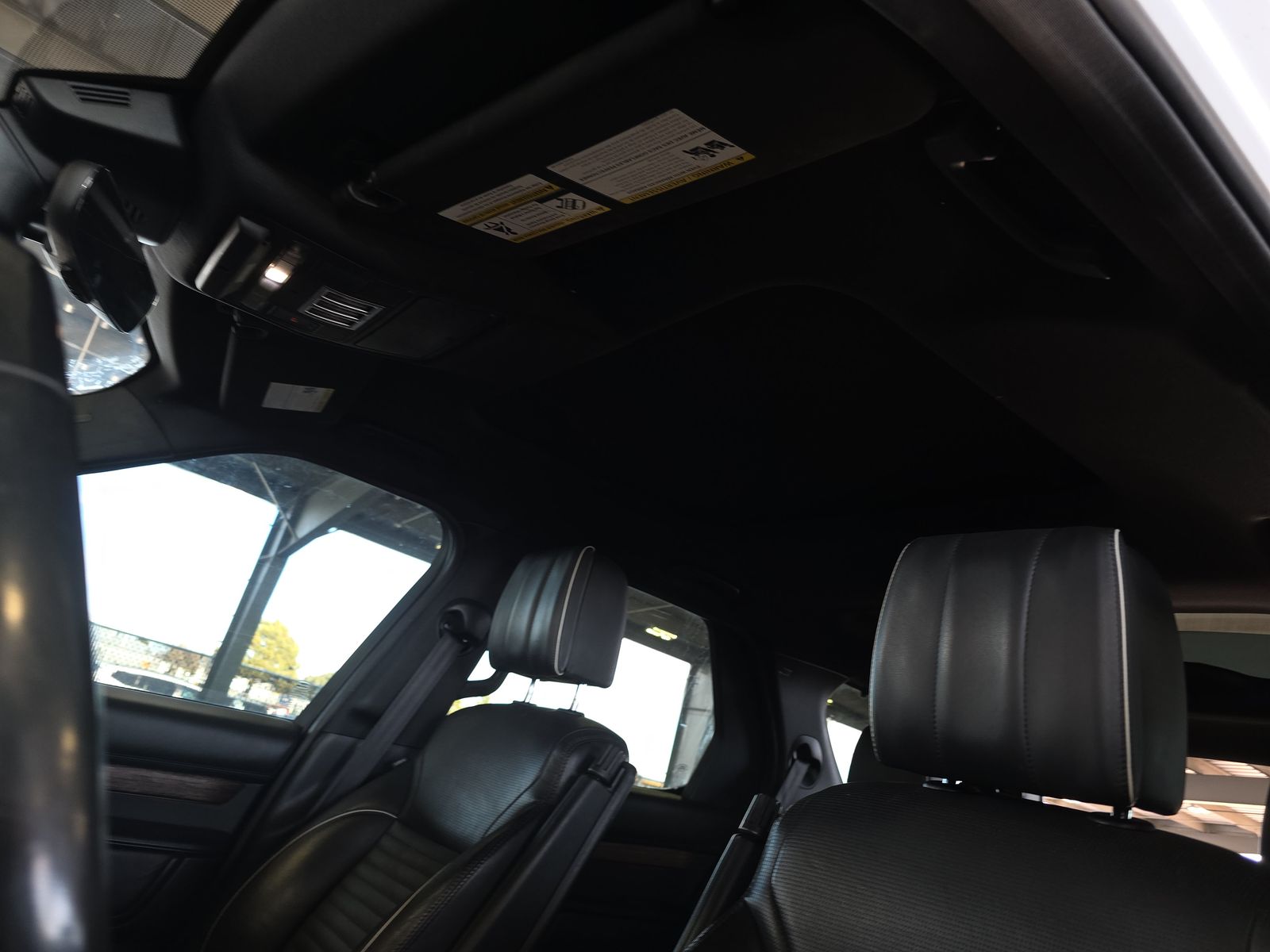 2017 Land Rover Discovery HSE Luxury AWD