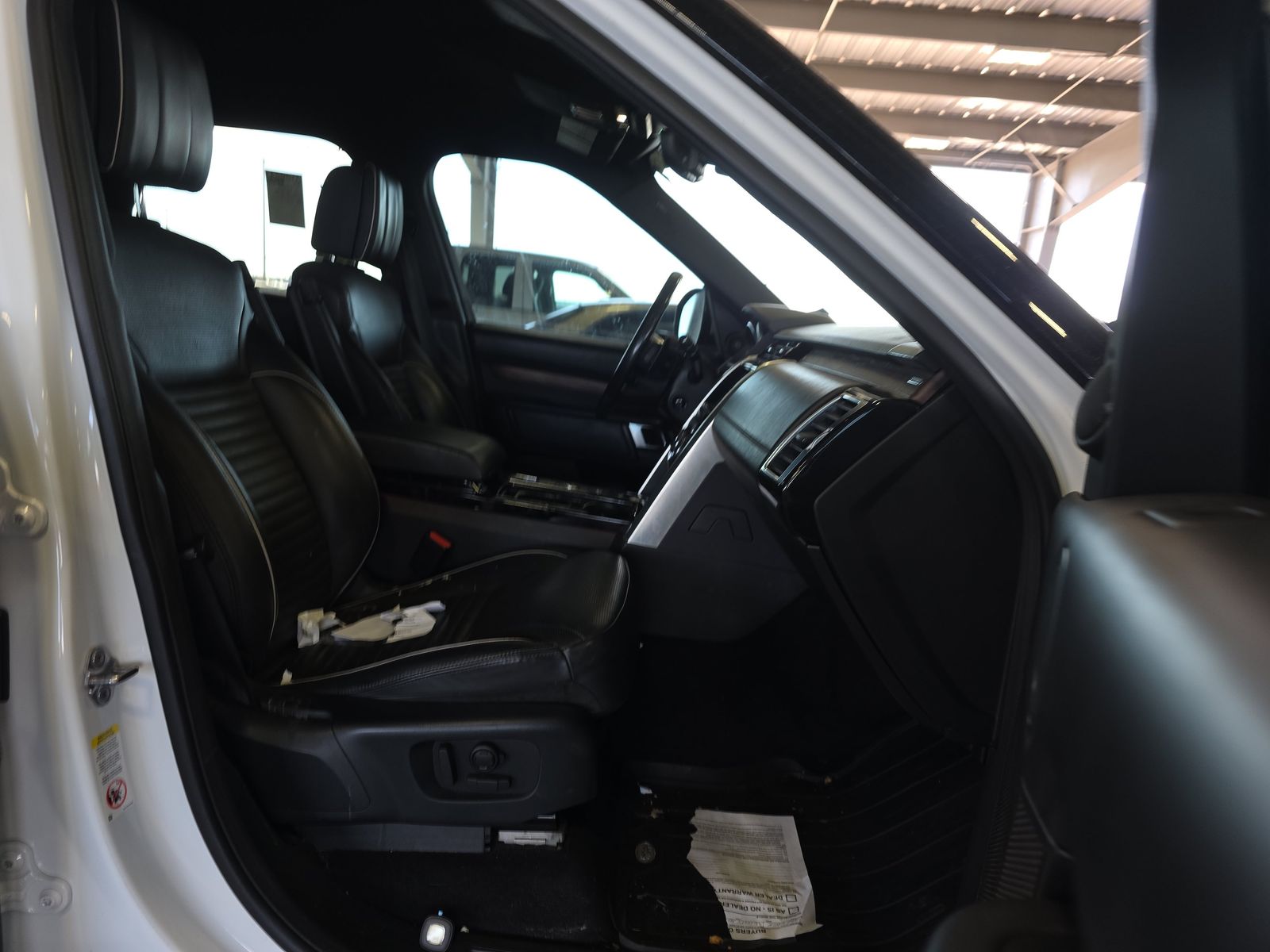 2017 Land Rover Discovery HSE Luxury AWD