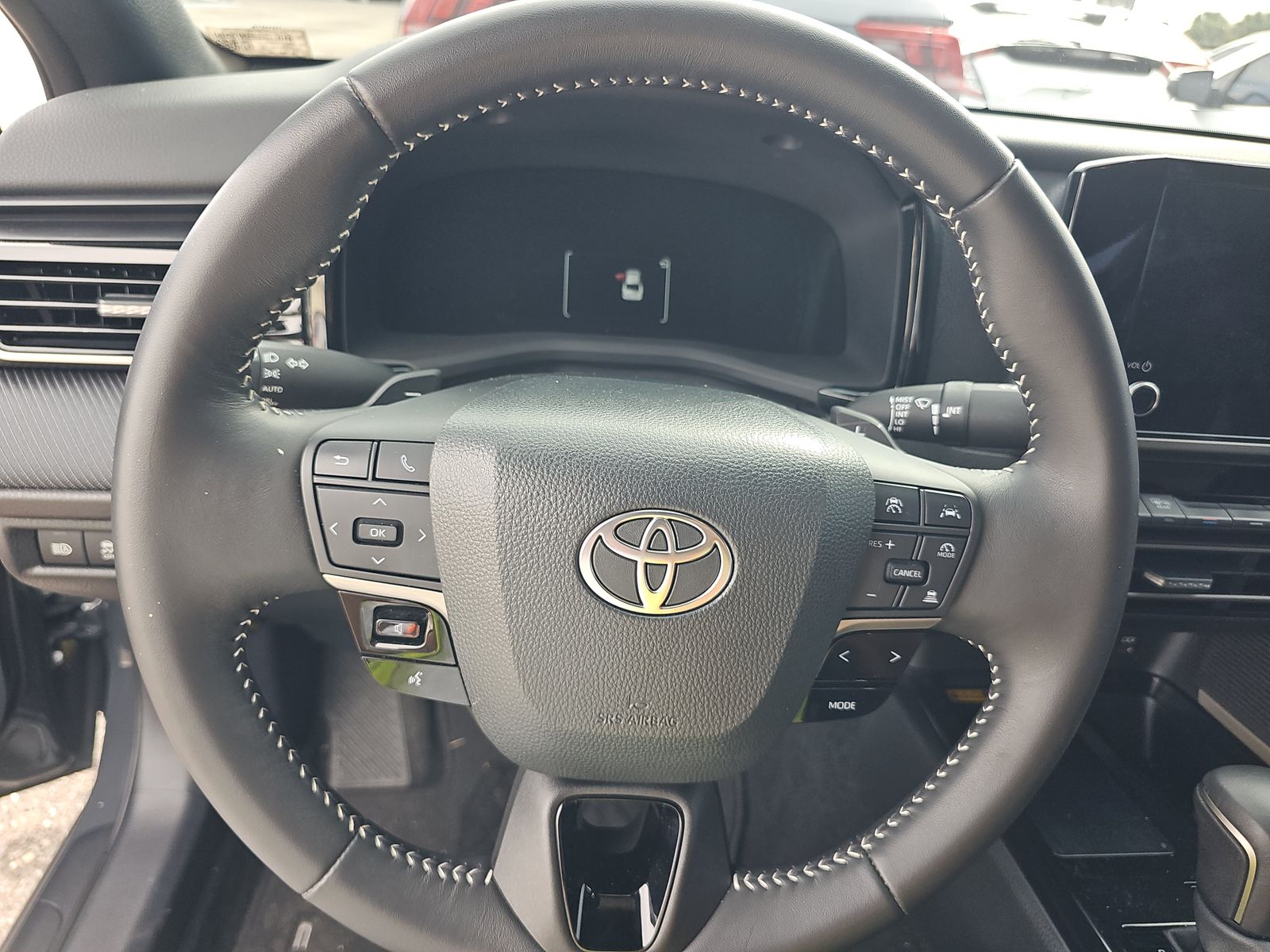 2025 Toyota Camry SE FWD