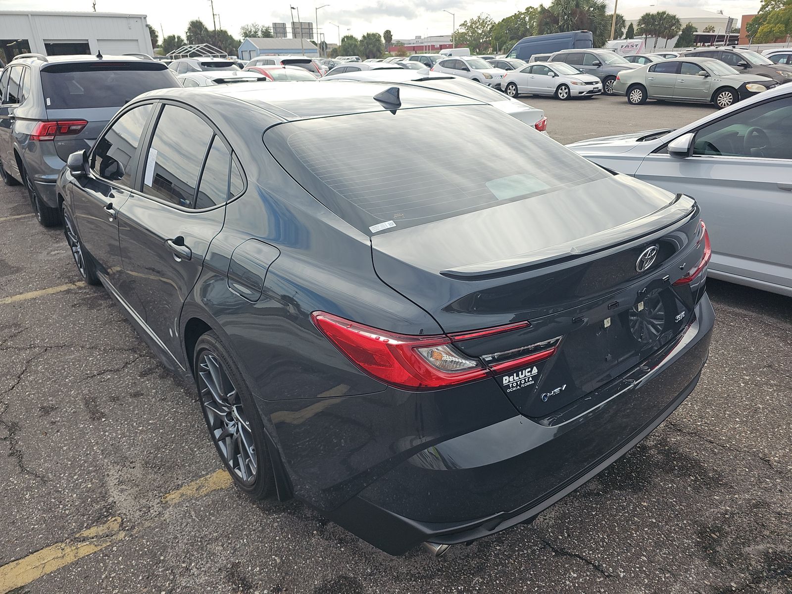 2025 Toyota Camry SE FWD