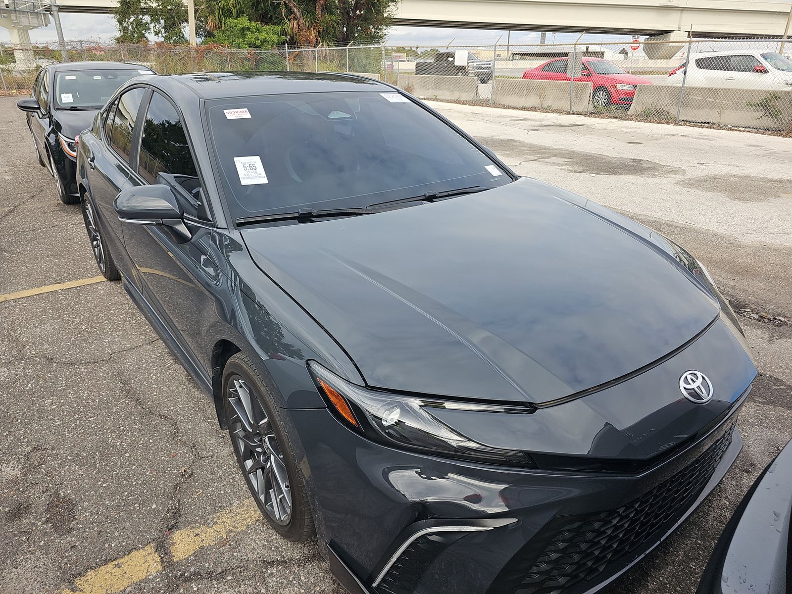 2025 Toyota Camry SE FWD