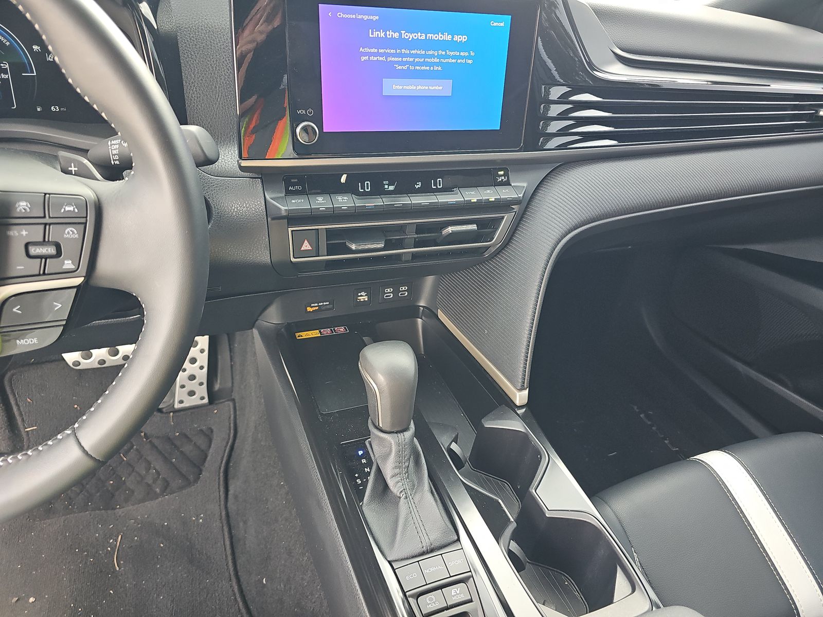 2025 Toyota Camry SE FWD