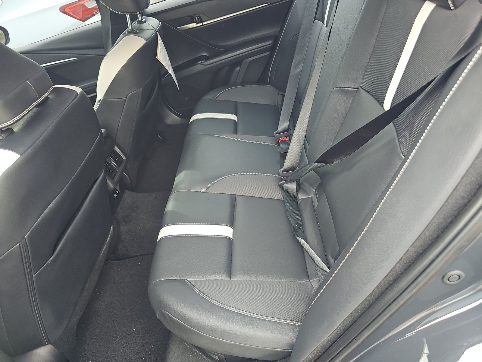 2025 Toyota Camry SE FWD