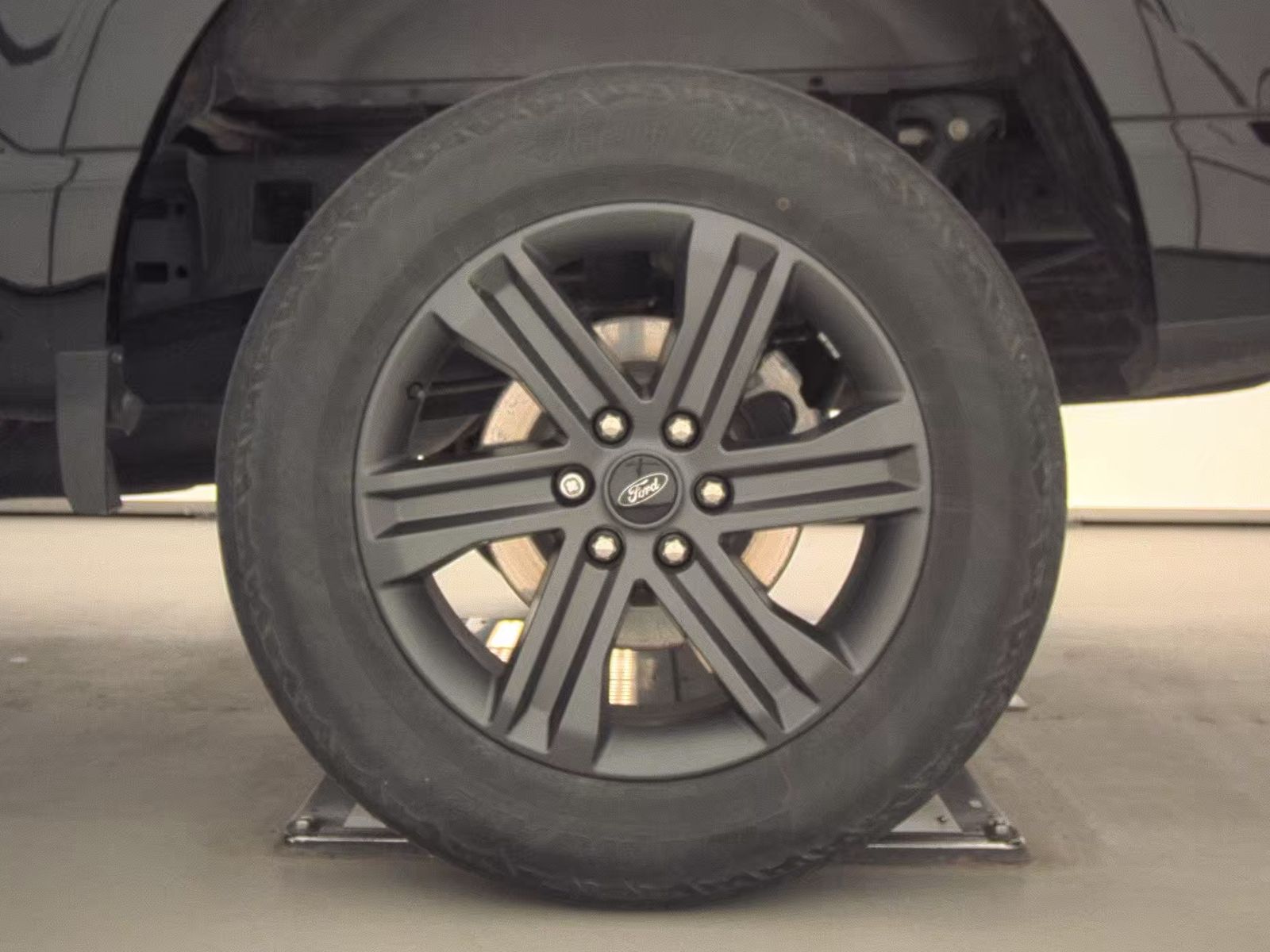 2023 Ford F-150 Lariat AWD