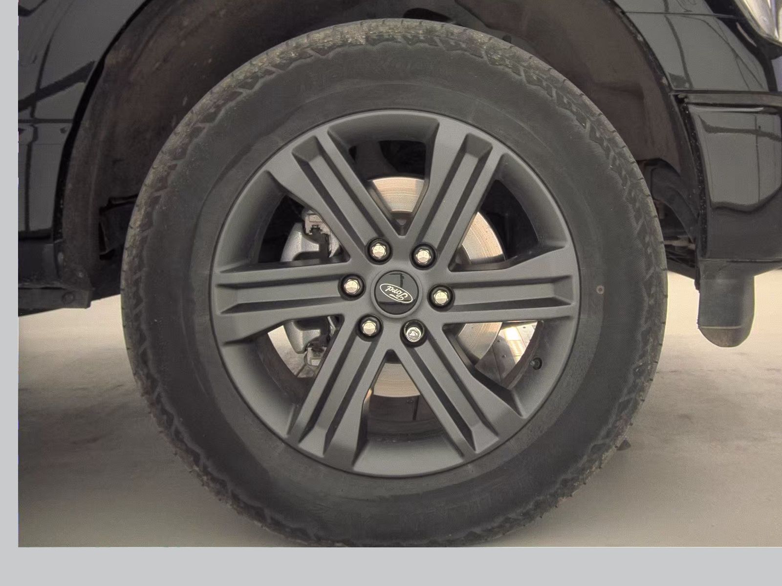 2023 Ford F-150 Lariat AWD