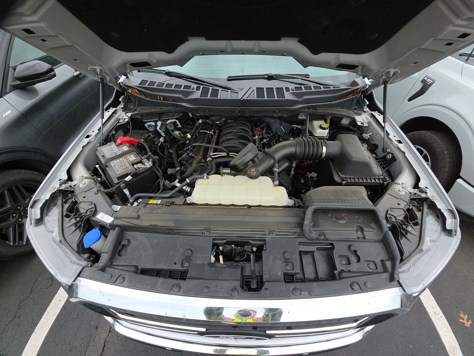 2025 Ford F-150 Lariat AWD