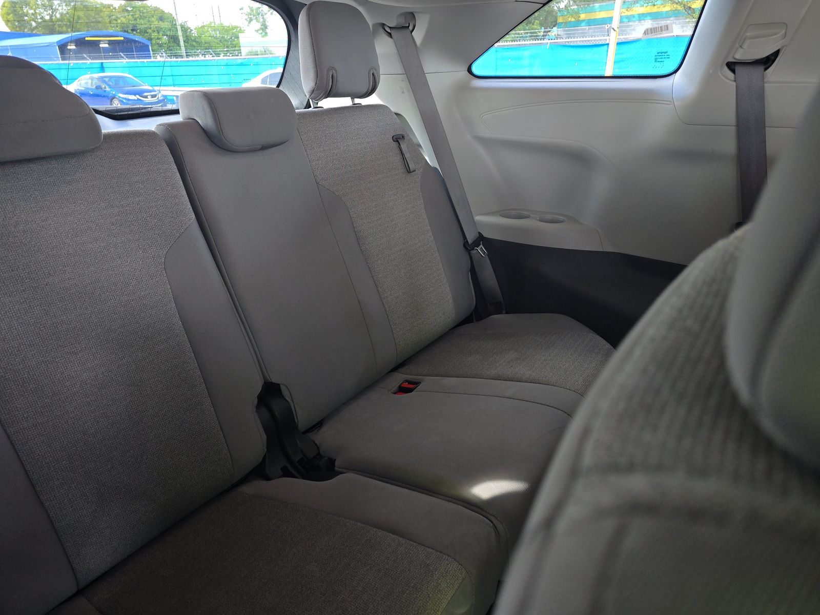 2024 Toyota Sienna LE FWD