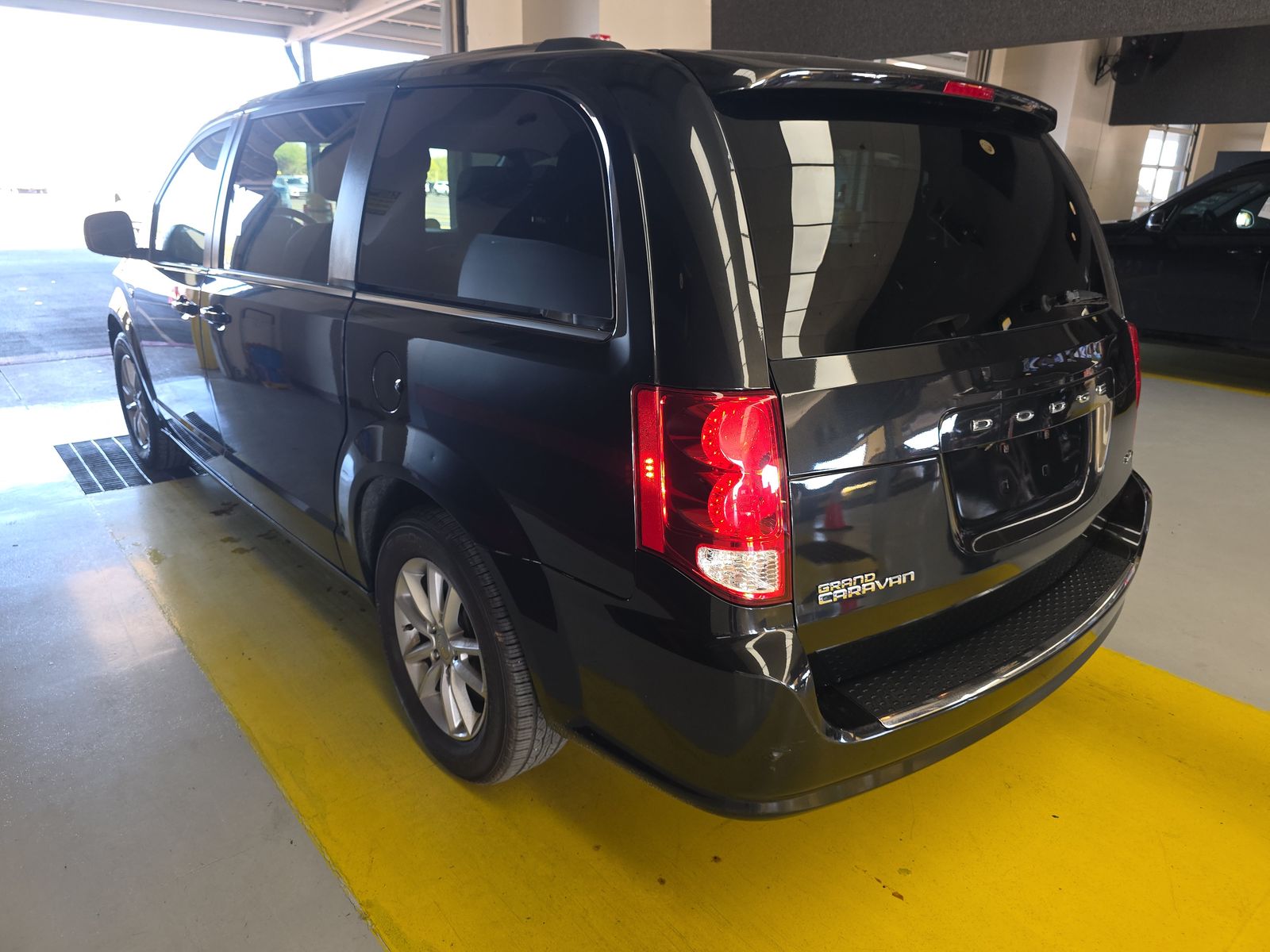 2019 Dodge Grand Caravan SXT 35th Anniversary Edition FWD