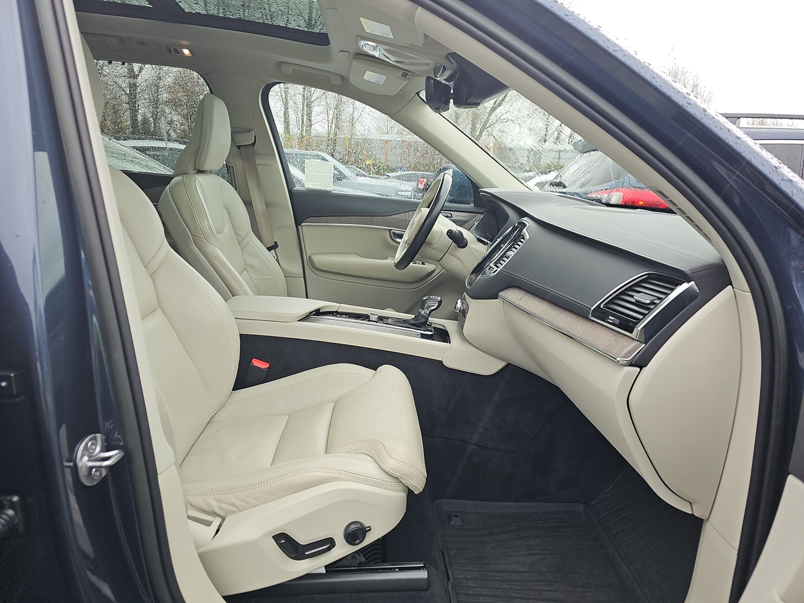 2022 Volvo XC90 T6 Inscription AWD