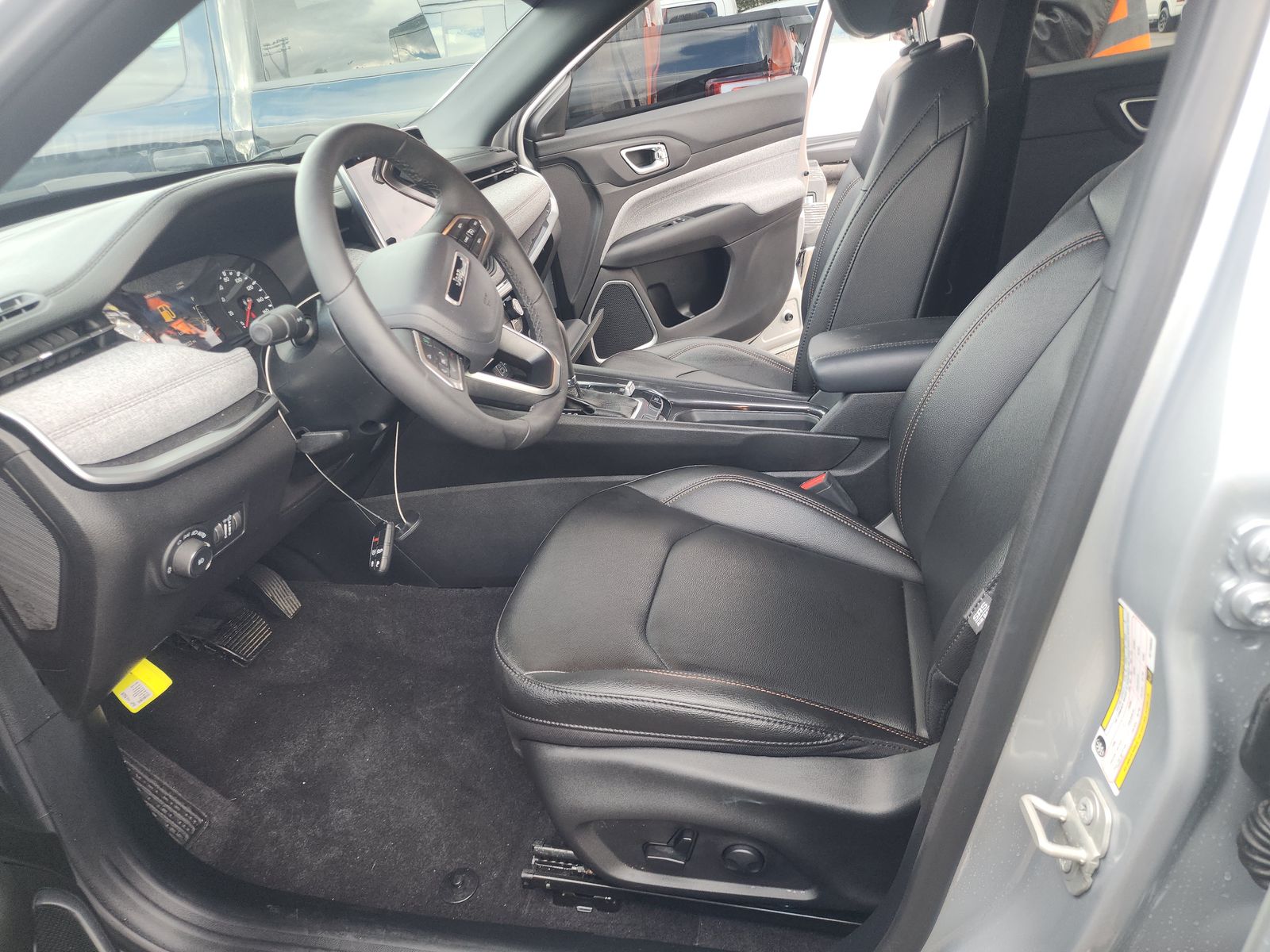 2024 Jeep Compass Latitude Lux AWD