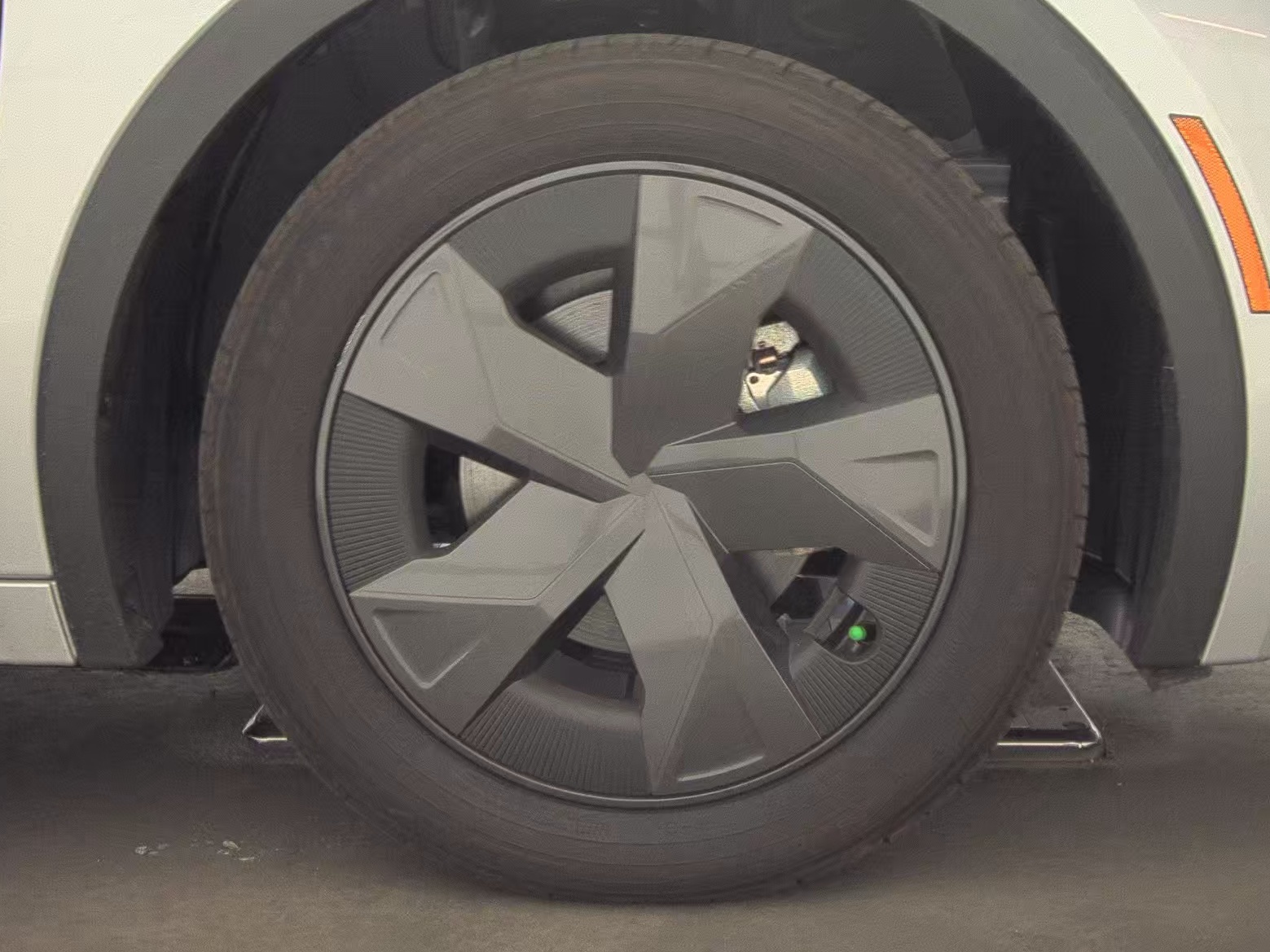 2024 Toyota Prius LE FWD