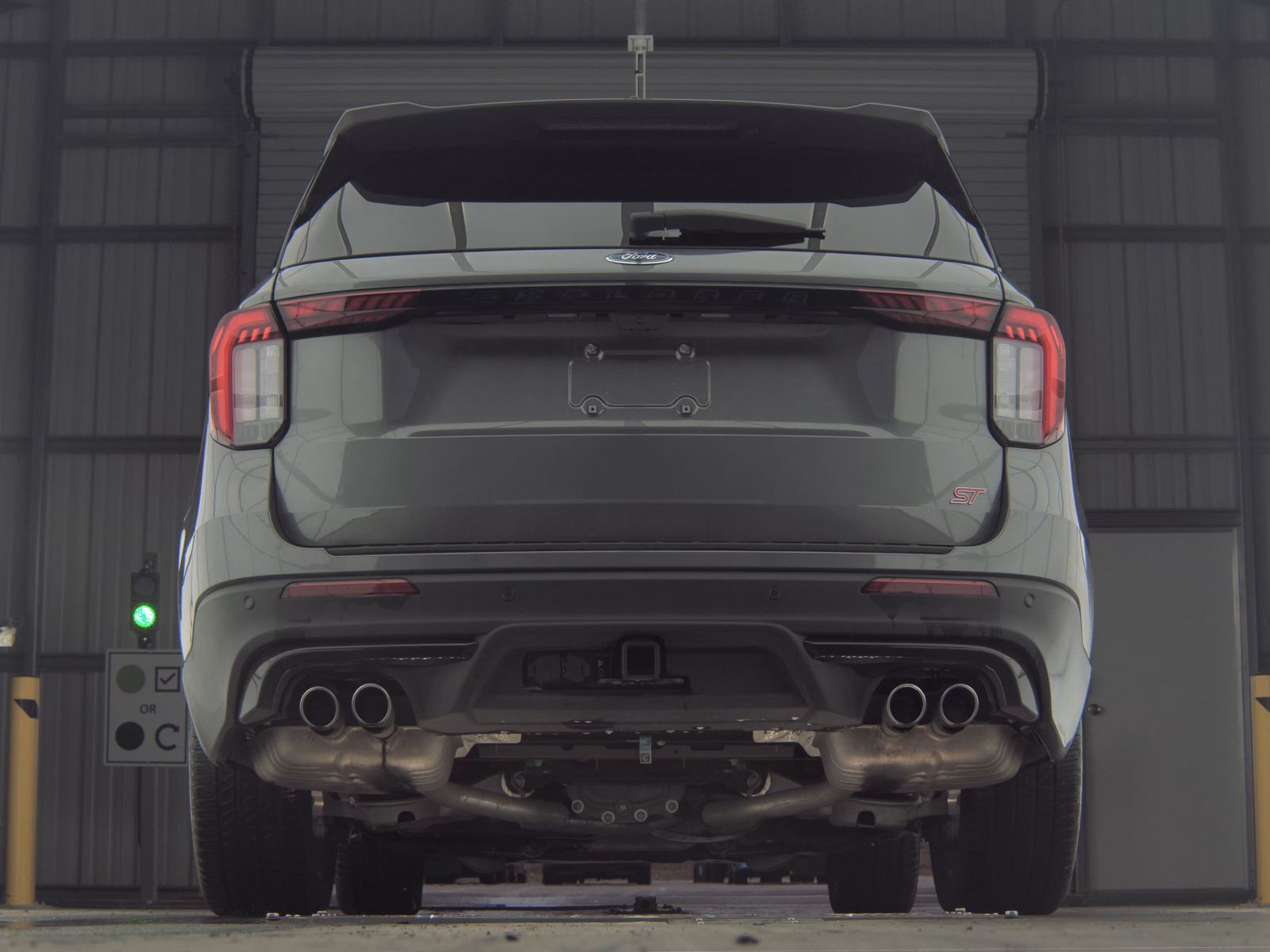 2025 Ford Explorer ST RWD