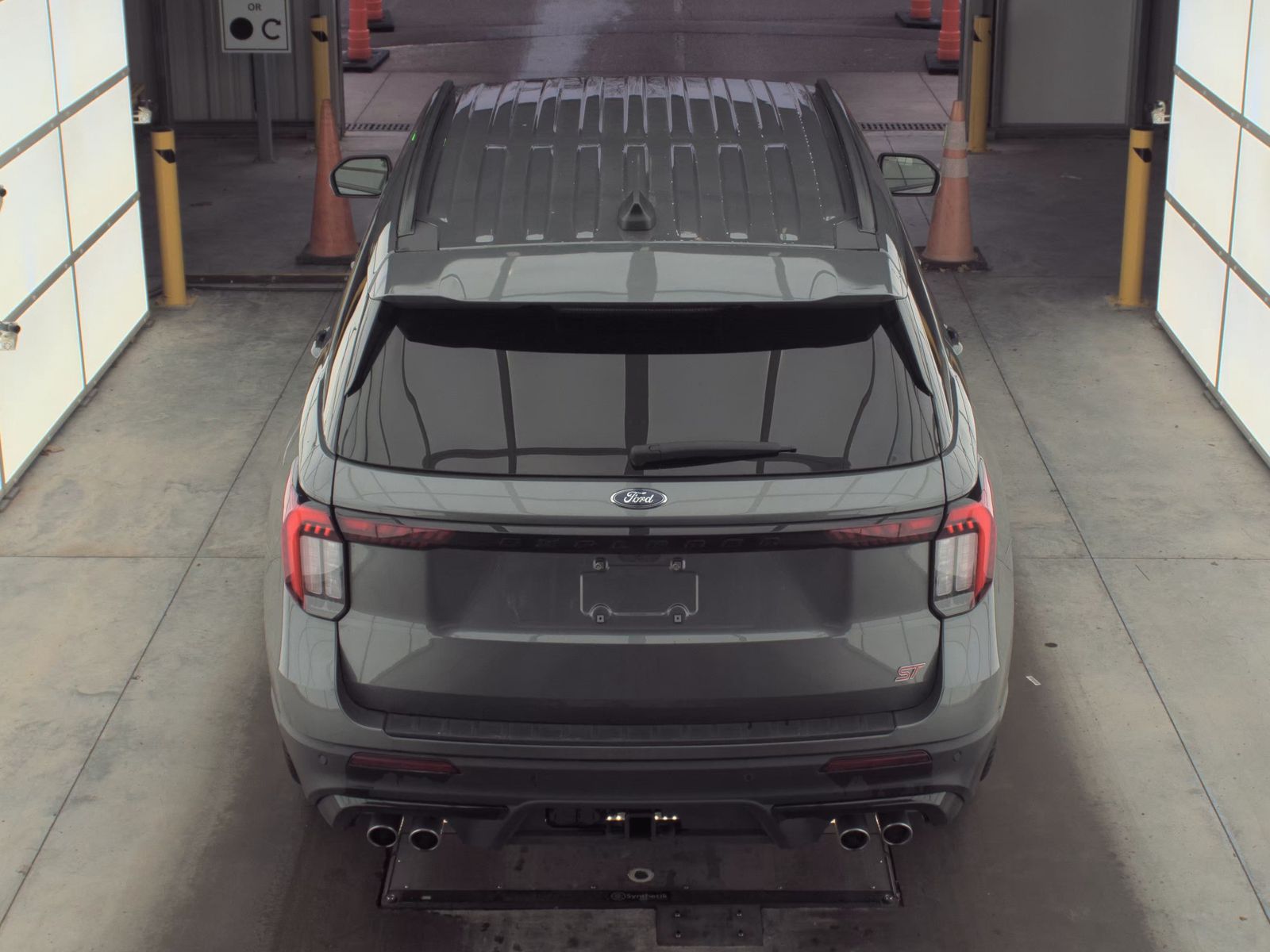 2025 Ford Explorer ST RWD