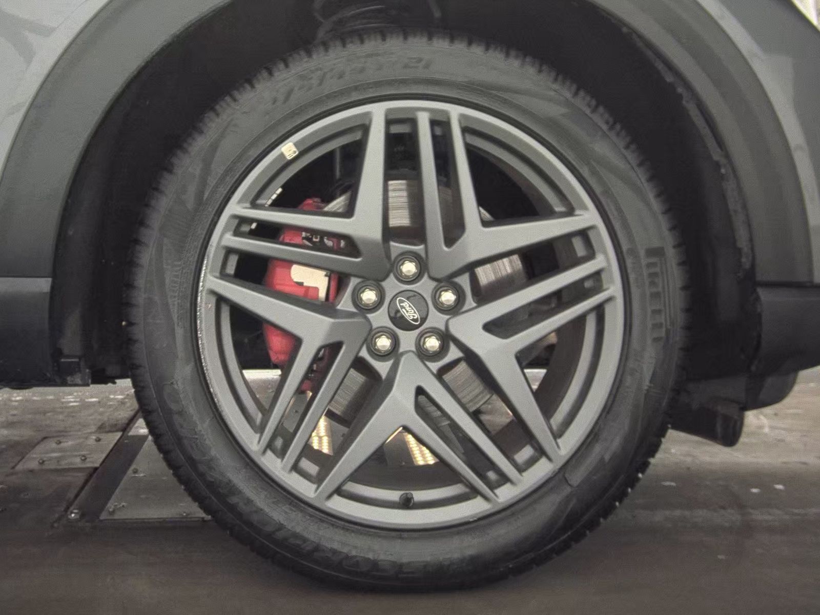 2025 Ford Explorer ST RWD