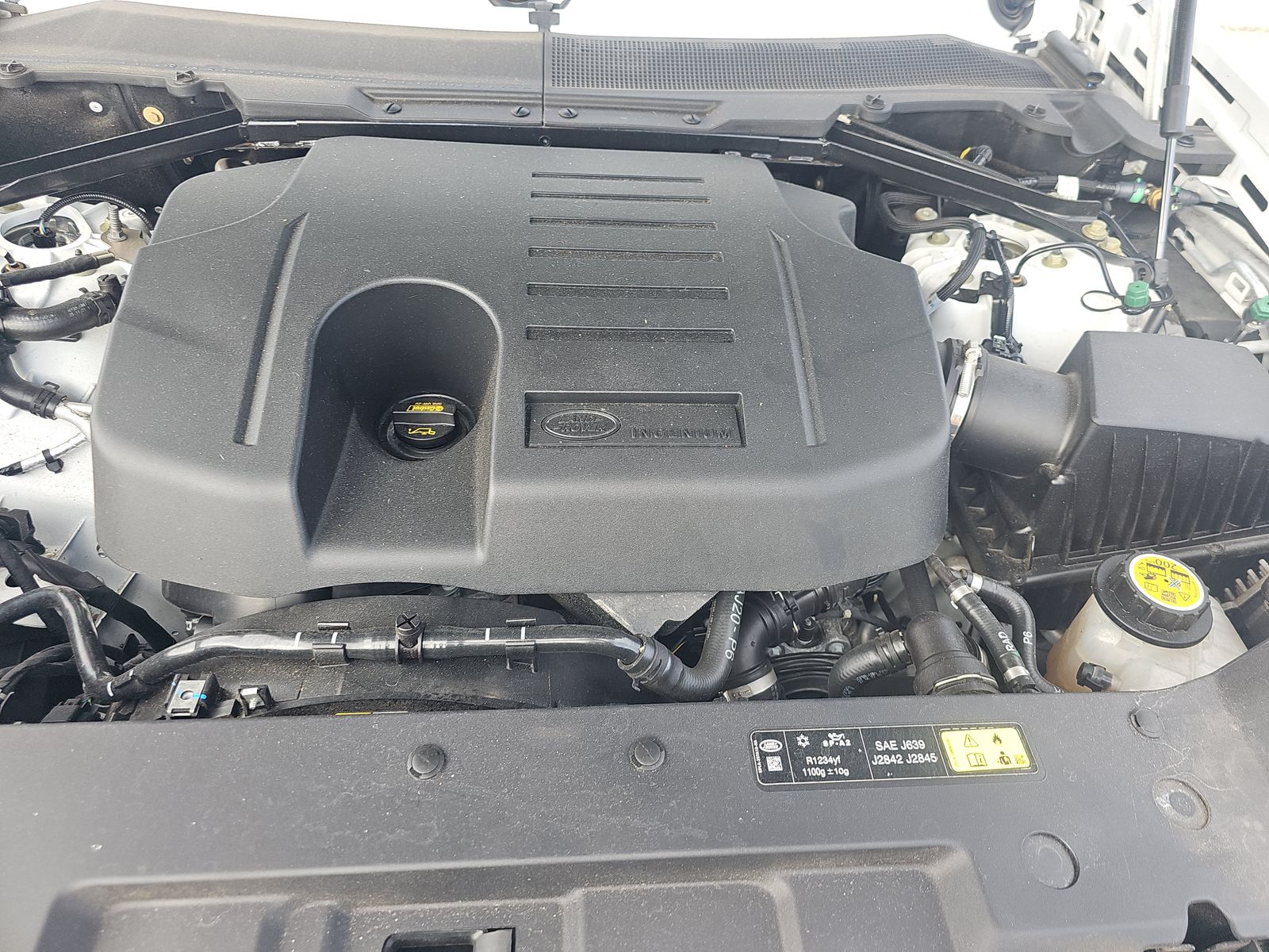 2023 Land Rover Defender 130 X-Dynamic SE AWD