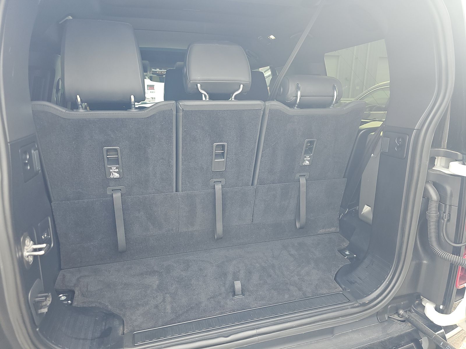 2023 Land Rover Defender 130 X-Dynamic SE AWD