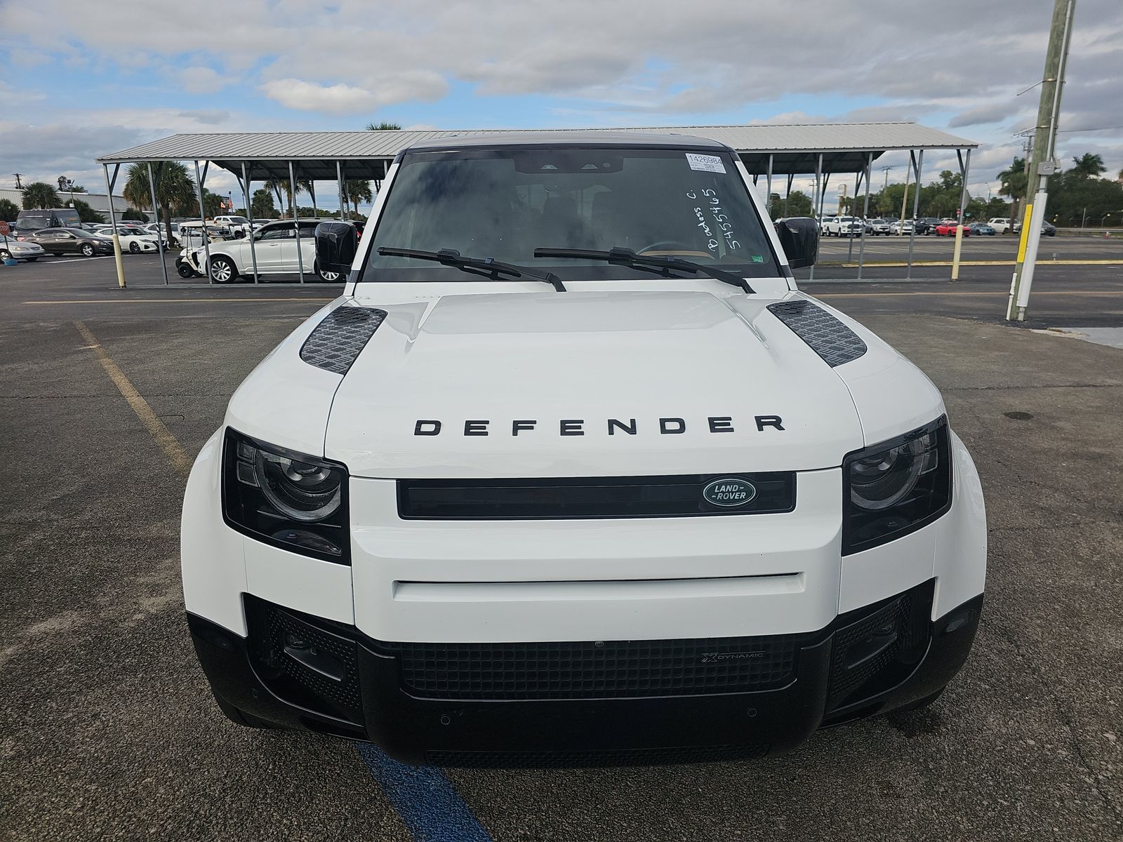 2023 Land Rover Defender 130 X-Dynamic SE AWD