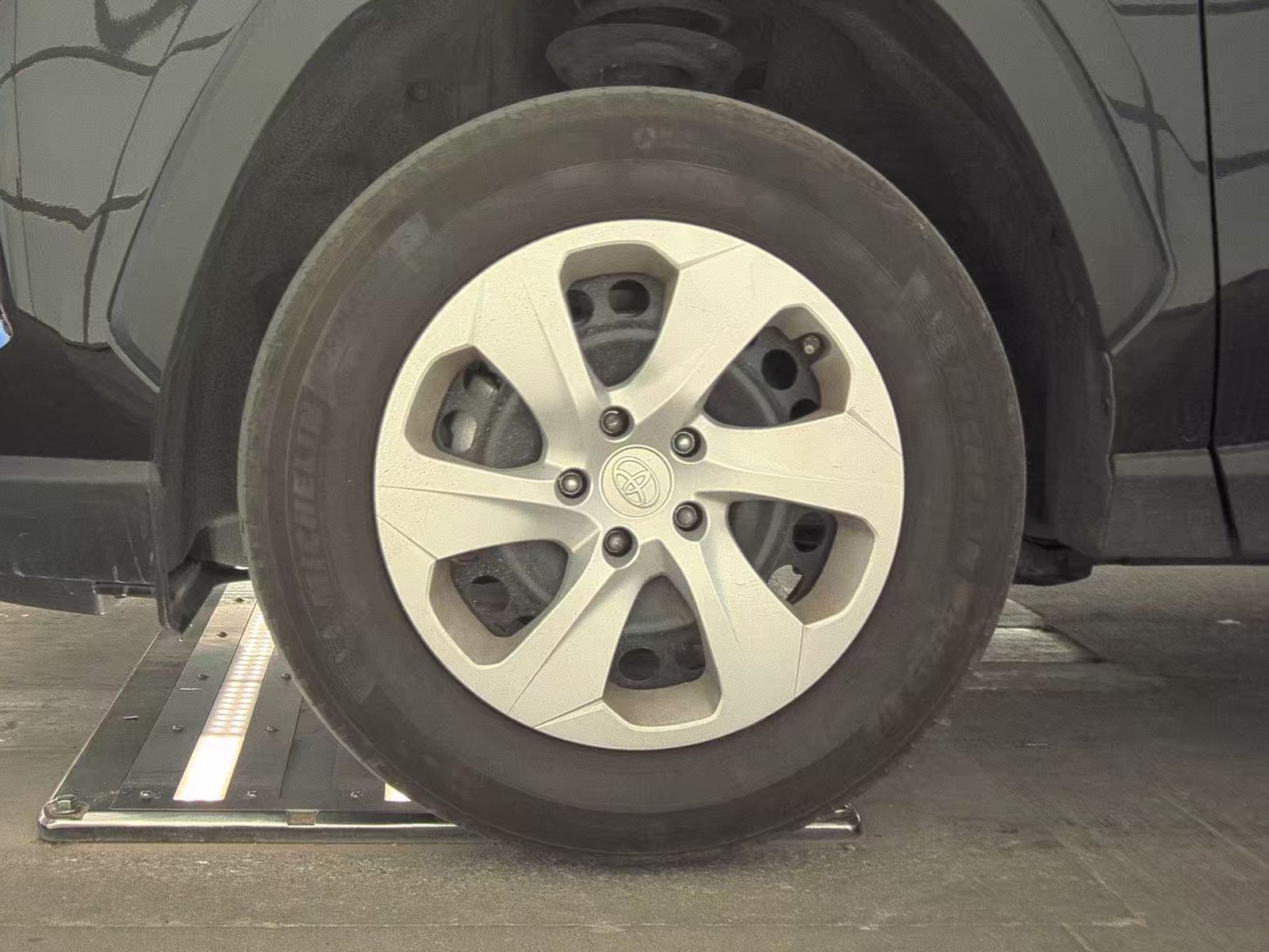 2024 Toyota RAV4 LE AWD