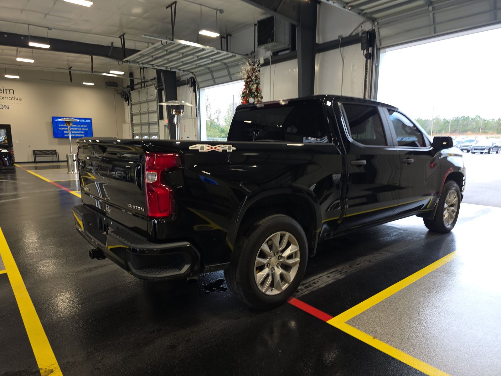 2021 Chevrolet Silverado 1500 Custom AWD