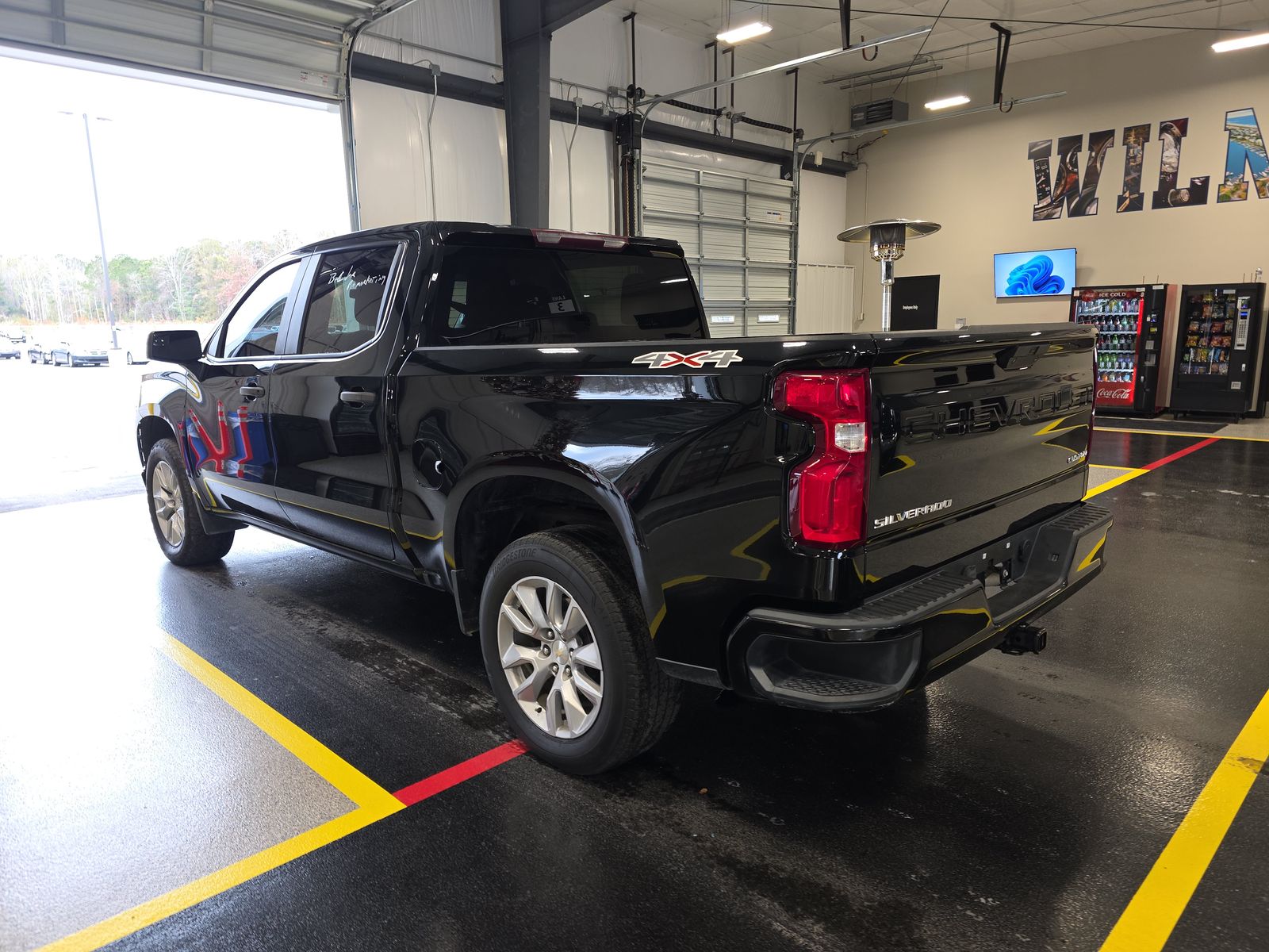 2021 Chevrolet Silverado 1500 Custom AWD