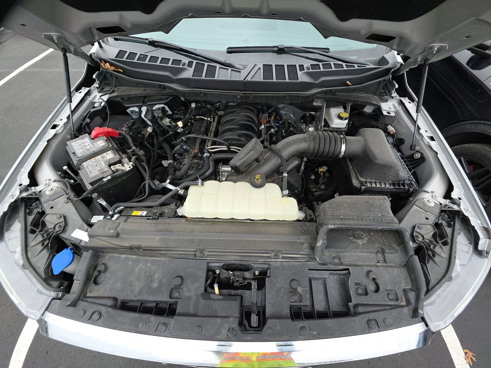 2025 Ford F-150 Lariat AWD