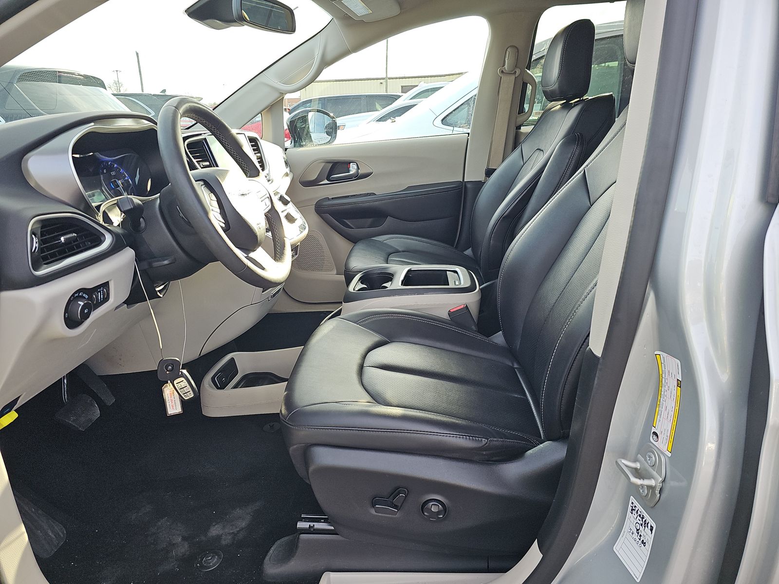 2024 Chrysler Pacifica Touring L FWD