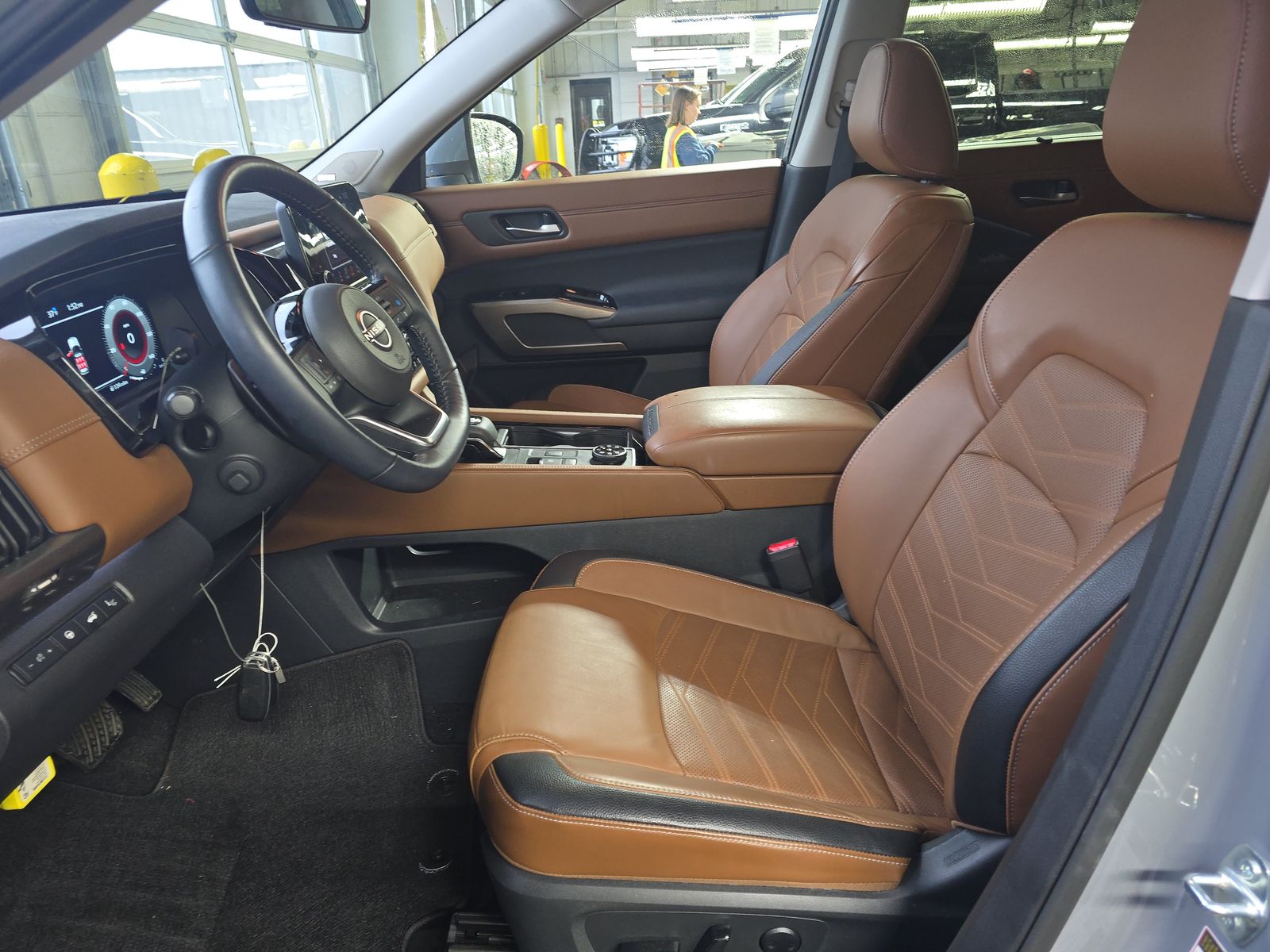 2024 Nissan Pathfinder Platinum AWD