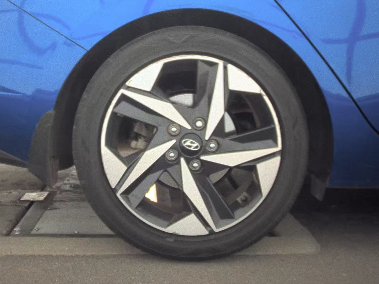 2022 Hyundai Elantra Limited FWD