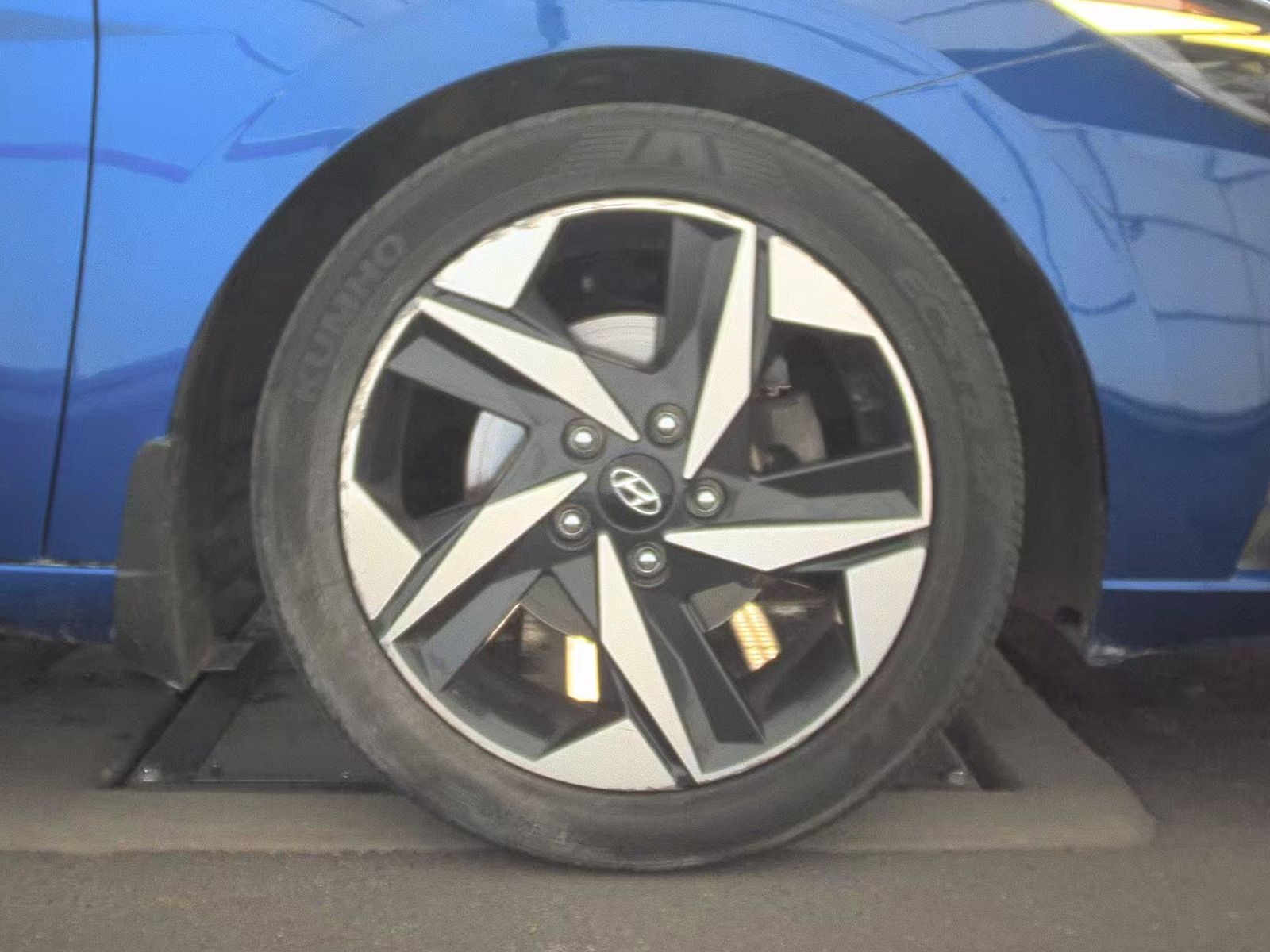 2022 Hyundai Elantra Limited FWD