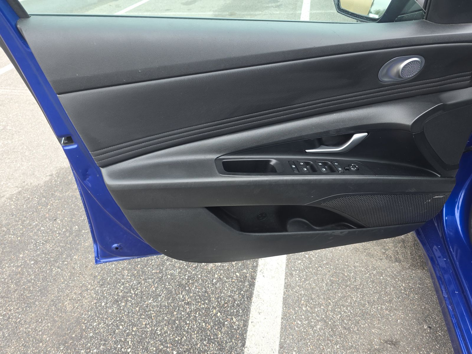 2022 Hyundai Elantra Limited FWD