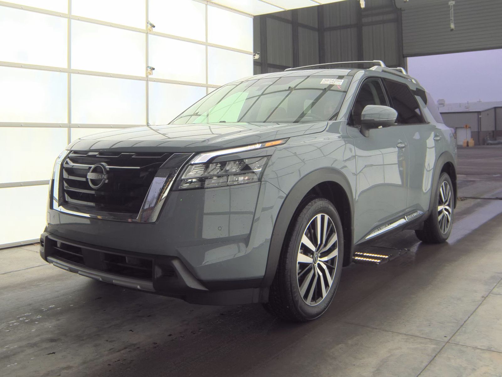2024 Nissan Pathfinder Platinum AWD
