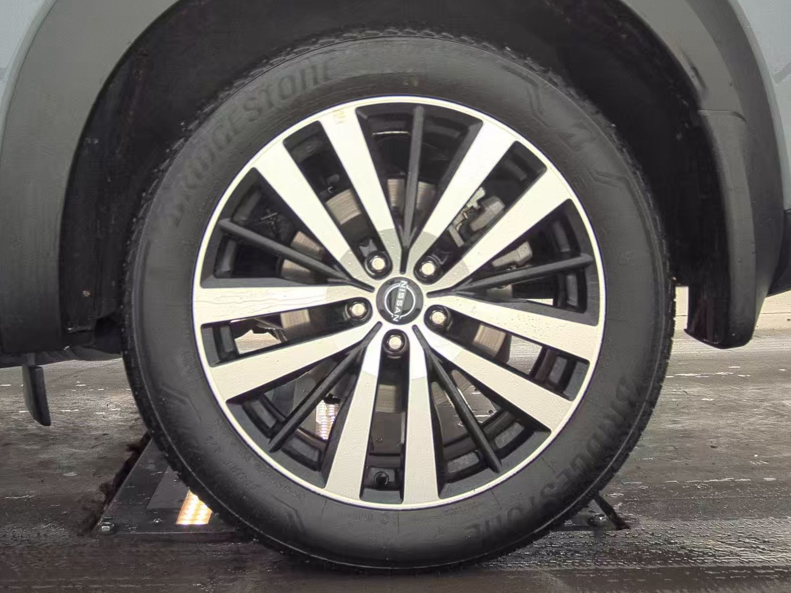 2024 Nissan Pathfinder Platinum AWD