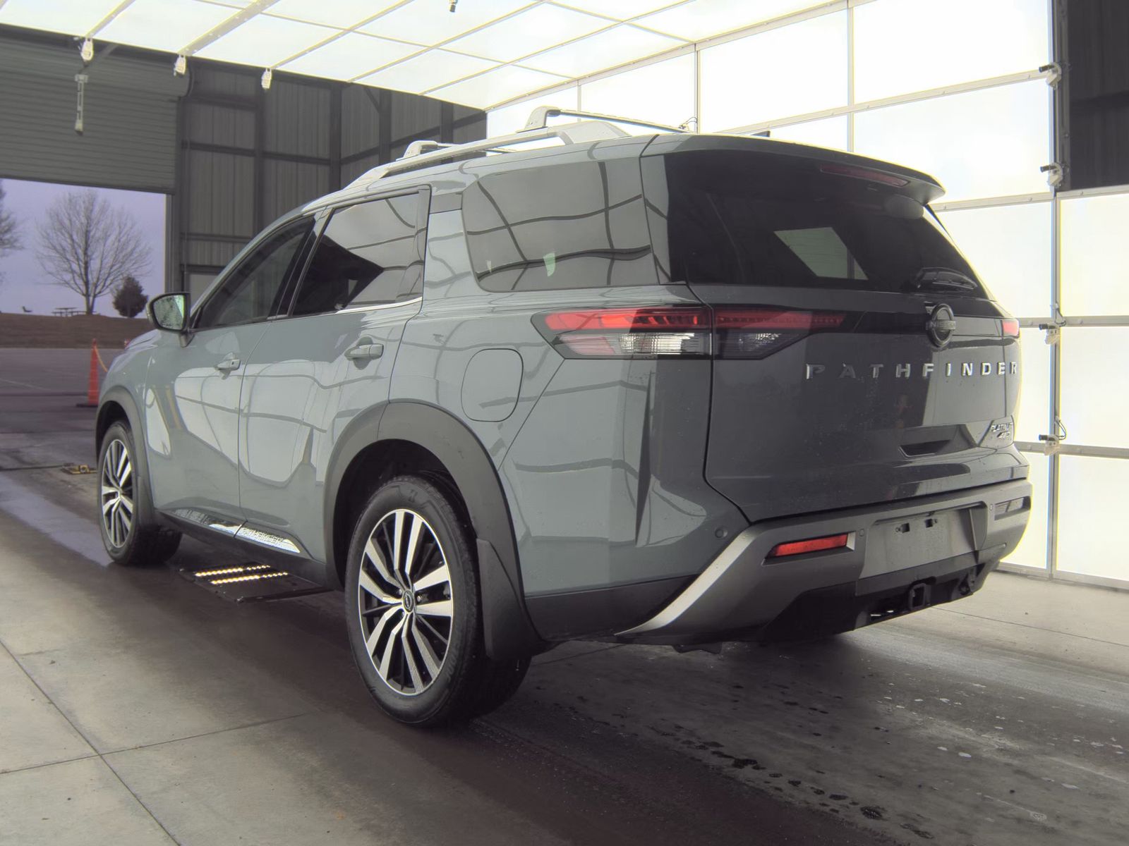 2024 Nissan Pathfinder Platinum AWD