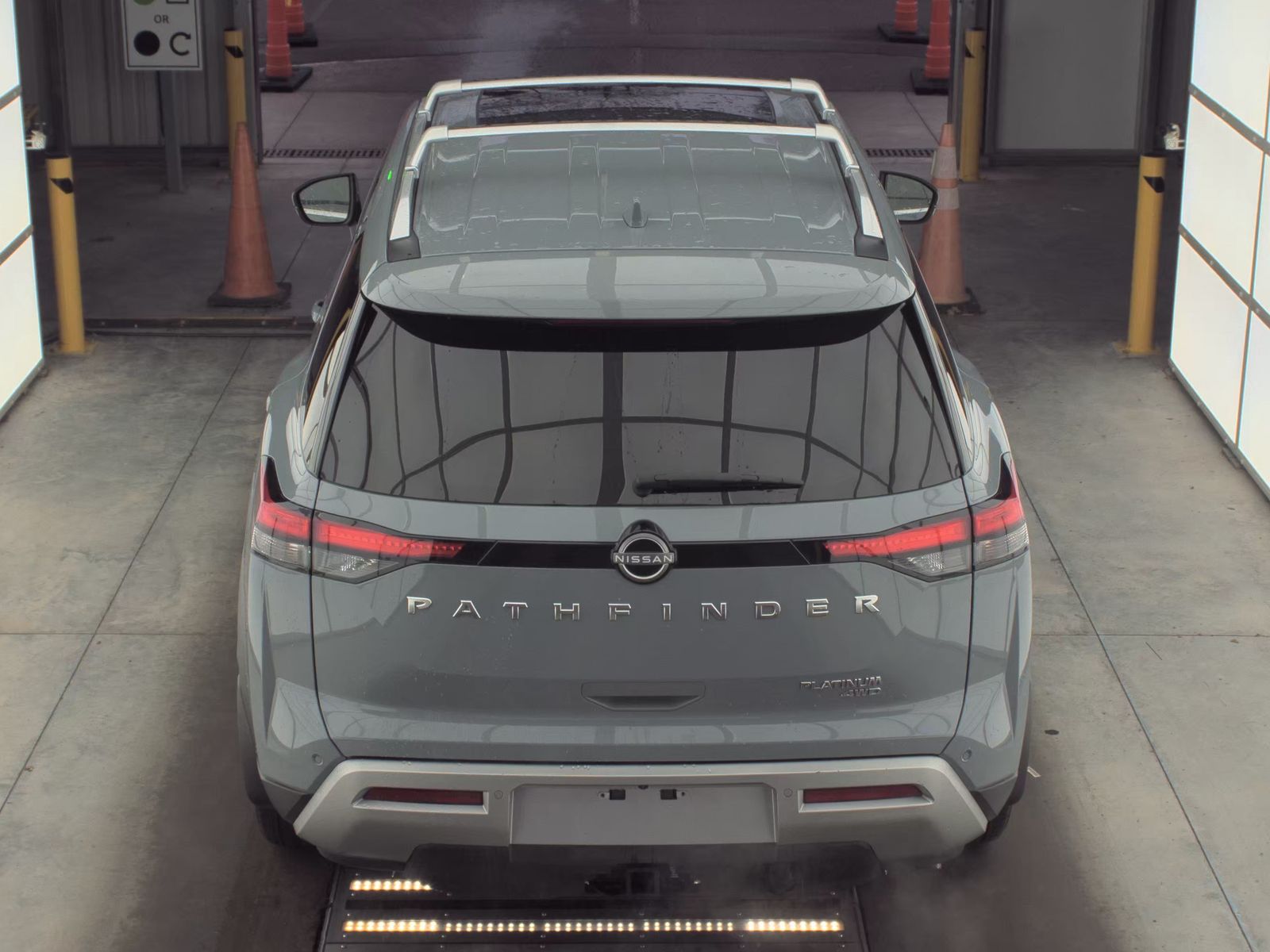 2024 Nissan Pathfinder Platinum AWD