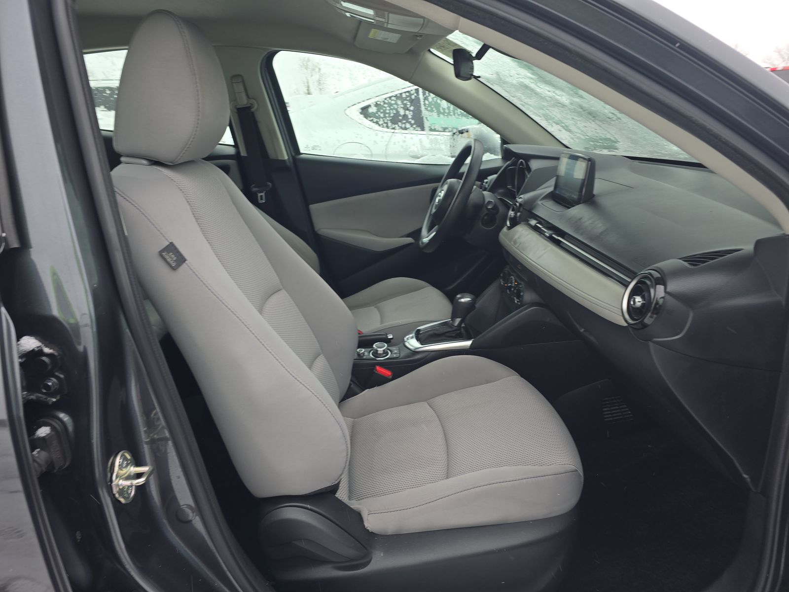 2020 Toyota Yaris LE FWD