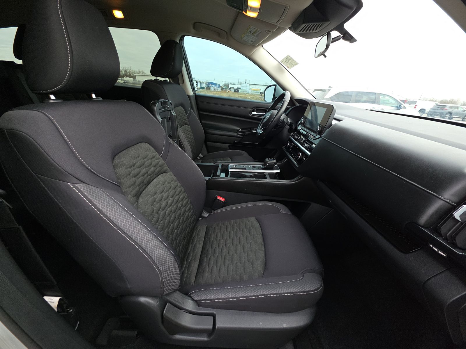 2022 Nissan Pathfinder SV FWD