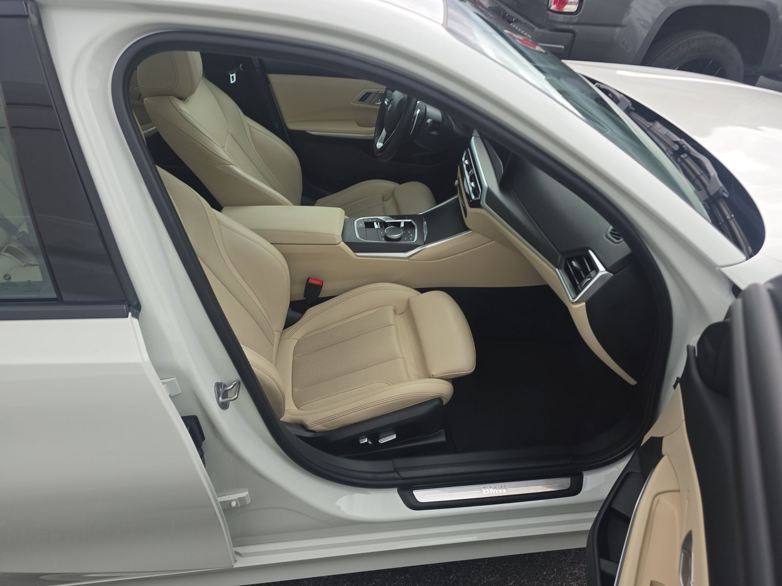 2023 BMW 3 Series 330i RWD