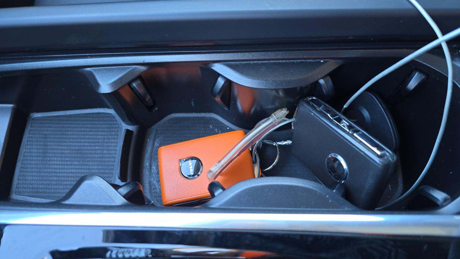 2025 Volvo XC60 B5 Plus AWD