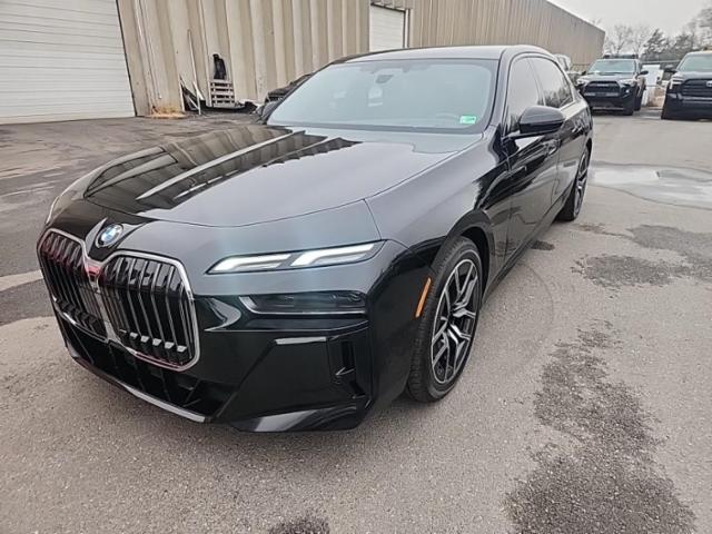 2025 BMW 7 Series 760i xDrive AWD