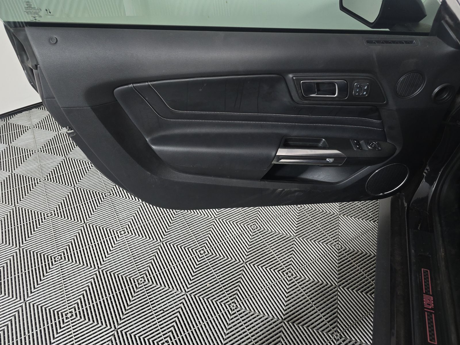 2022 Ford Mustang Mach 1 RWD