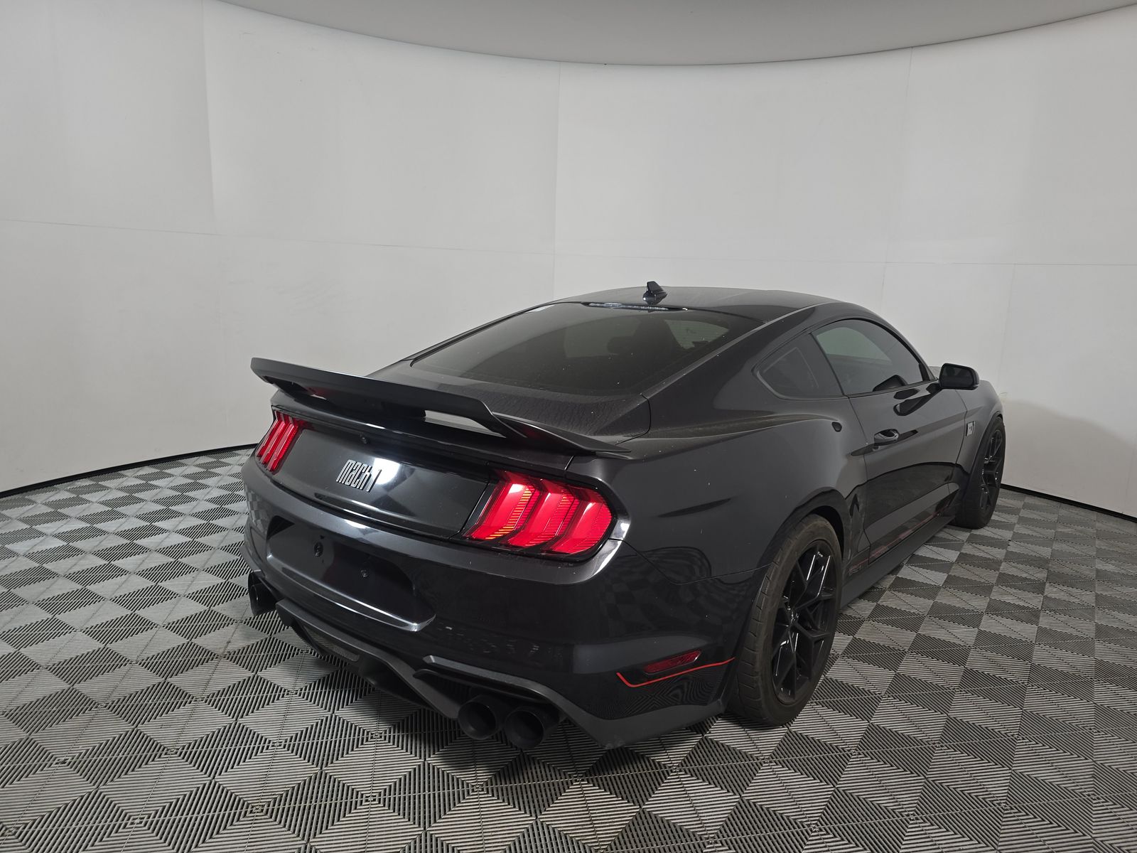 2022 Ford Mustang Mach 1 RWD