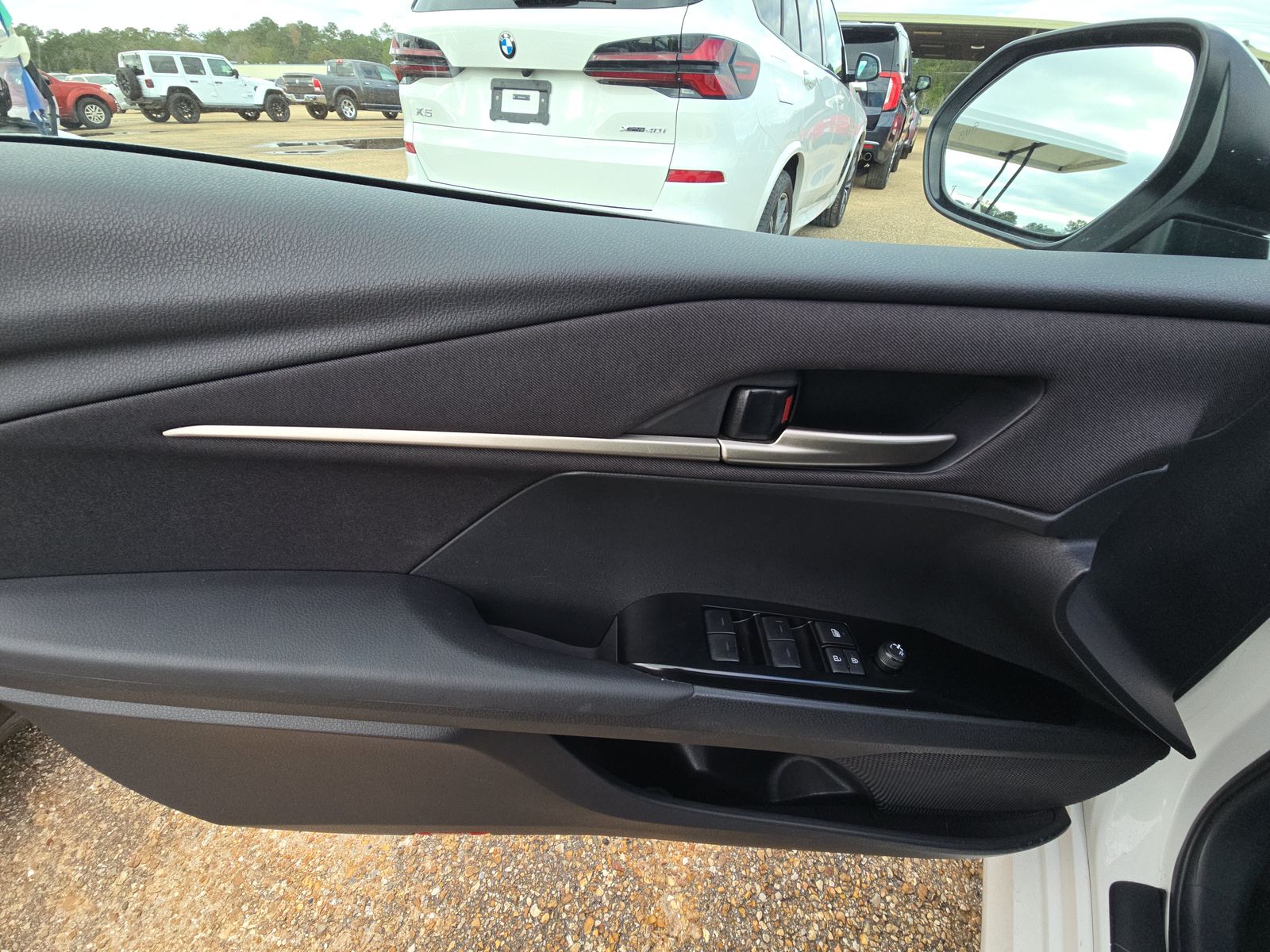 2025 Toyota Camry LE FWD