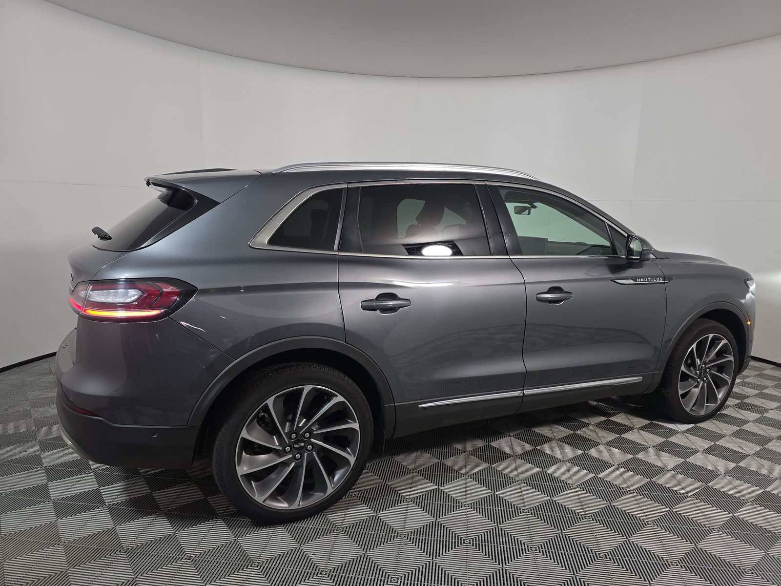 2022 Lincoln Nautilus Reserve AWD